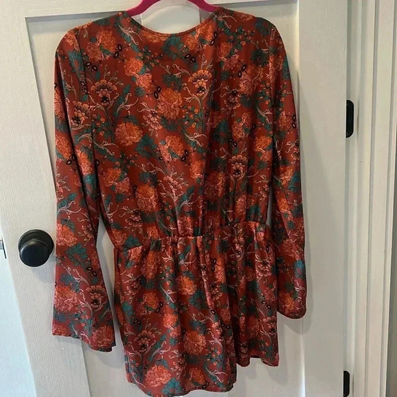 The Hanger Romper Floral - Picture 3 of 4